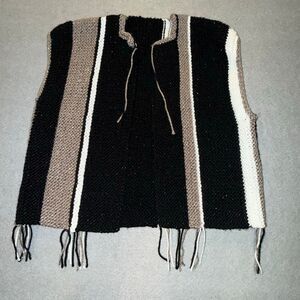 Vintage 1970s Handmade Knit Boho Hippie Southwestern Fringe Vest‎ S M